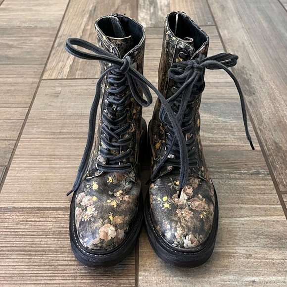 FREE PEOPLE Santa Fe Bootie Women’s size 6 (36) - Picture 3 of 12